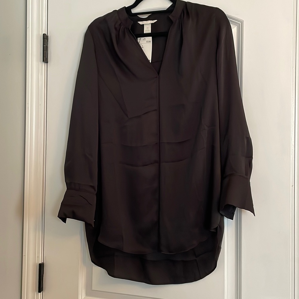 H & M black polyester tunic with button sleeves- new with tags